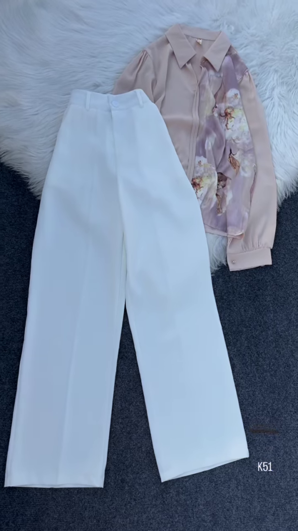 Elegant Floral Blouse & Wide-Leg Pants Set – Chic & Sophisticated - Image 2