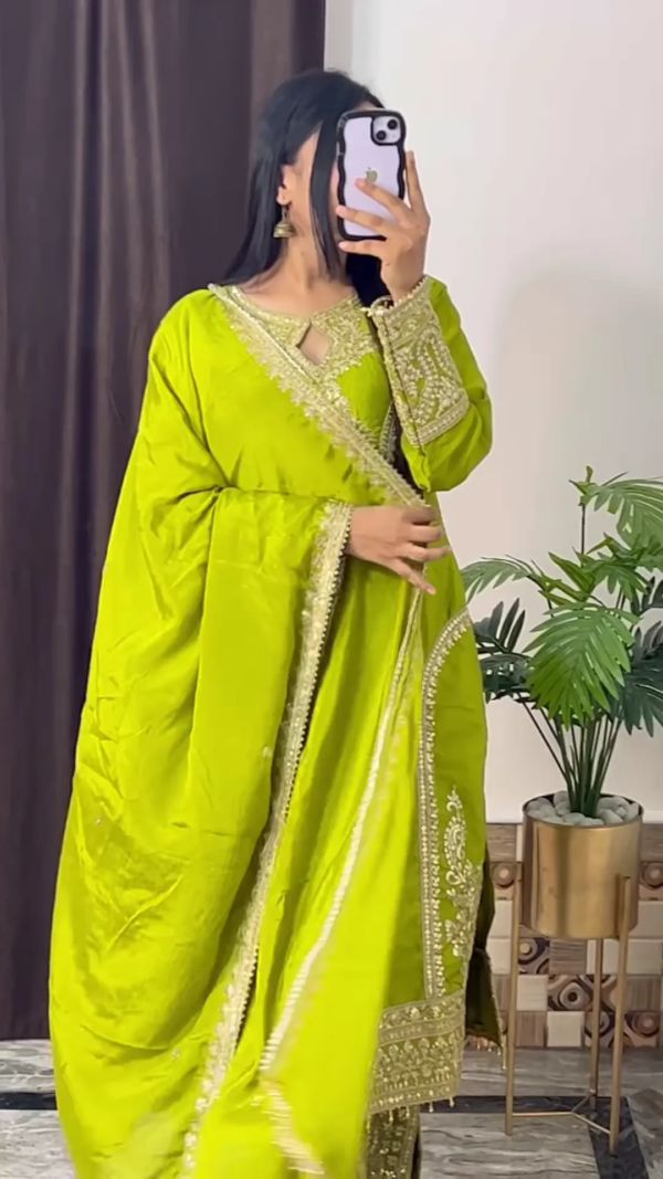 yellow coloured Handwork Kurti With Pant & Fancy Organza Dupatta - Image 4