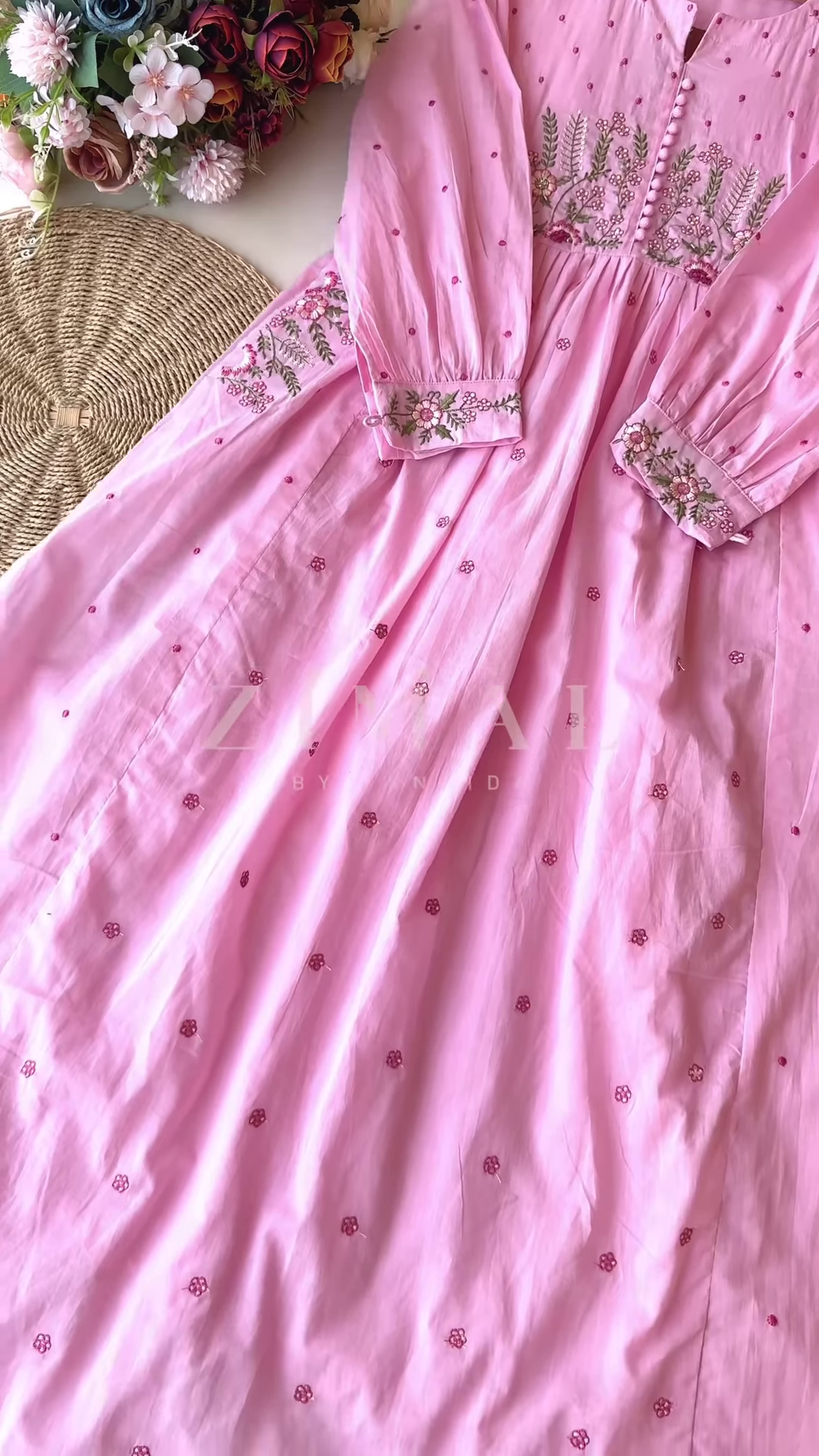 Women’s Light Green Floral Embroidered Long Kurti – Pastel Ethnicwear with White-Pink Motifs & Sleeve Detailing - Image 5